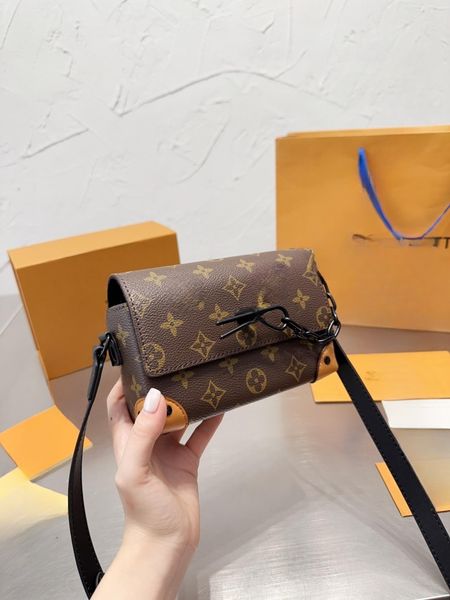 genuine leather chain bag for women's 2023 new bag mini vintage shoulder bag versatile chain bag
genuine leather chain bag for women's 2023 new bag mini vintage shoulder bag versatile chain bag