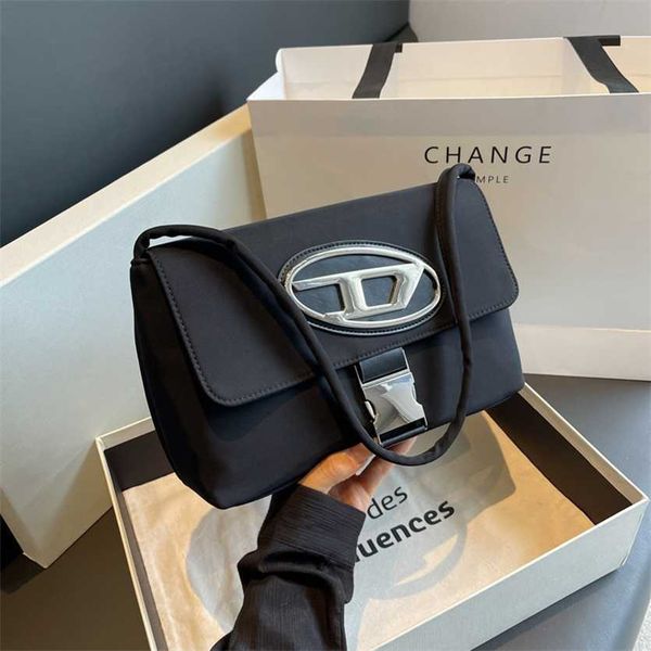 30% off handbag designer 2023 baobao women's new oxford cloth large capacity one shoulder wanderer advanced sense handheld crossbody ba
30% off handbag designer 2023 baobao women's new oxford cloth large capacity one shoulder wanderer advanced sense handheld crossbody ba