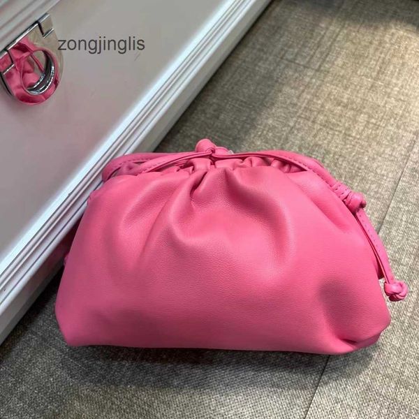 designer same venetas bags hand versatile women's bag summer cloud pouch 2023 leather botteges dumpling one shoulder messenger puzk
designer same venetas bags hand versatile women's bag summer cloud pouch 2023 leather botteges dumpling one shoulder messenger puzk