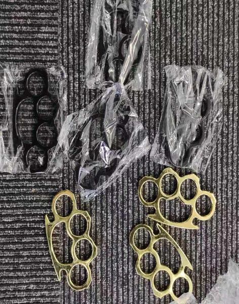 fighting glass fiber finger tiger hand clasp boxing clasp black aundefinedminum alloy four finger boxing sleeve aluminum tiger ring defensiv
fighting glass fiber finger tiger hand clasp boxing clasp black aundefinedminum alloy four finger boxing sleeve aluminum tiger ring defensiv