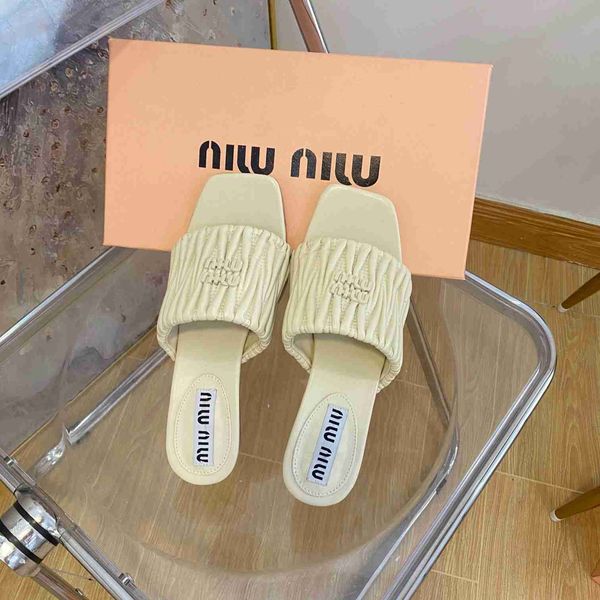 2023 mius beach shoes women slide designer sandals summer new family slippers for wear in luxury style flat bottom square 3 w5ve
2023 mius beach shoes women slide designer sandals summer new family slippers for wear in luxury style flat bottom square 3 w5ve