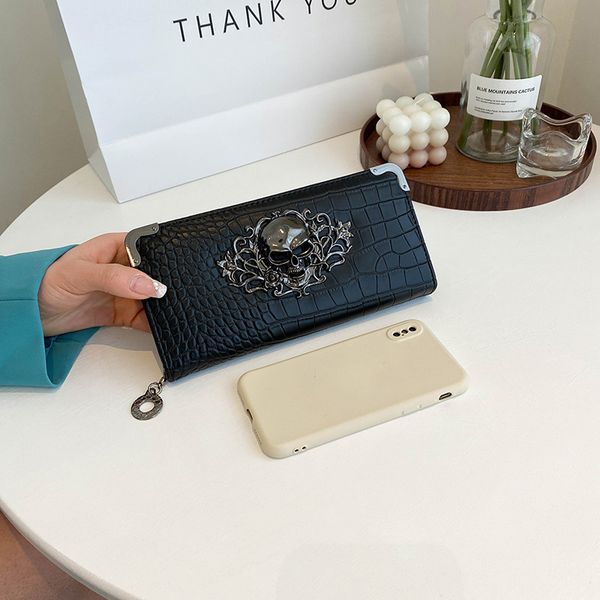 fashion women skull wallet pu leather wallet single zipper wallets lady ladies long classical purse, Red;black
fashion women skull wallet pu leather wallet single zipper wallets lady ladies long classical purse, Red;black