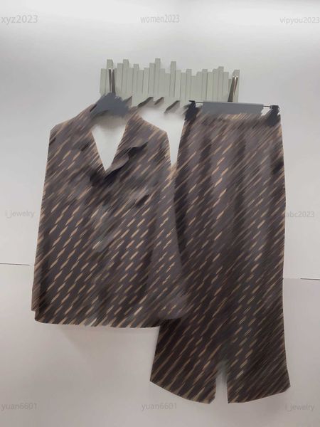 womens casual suit designer tracksuits fashion pajamas size s-l 2pcs letter logo printed over collar shirt and pants, Gray
womens casual suit designer tracksuits fashion pajamas size s-l 2pcs letter logo printed over collar shirt and pants, Gray
