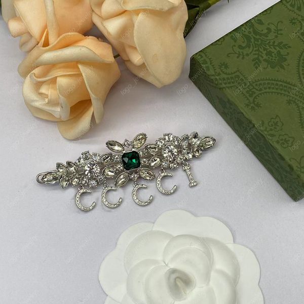 2023 new fashion crystal hair clips barrettes women's silver lettered pendants luxury designer hairpin jewelry with box, Golden;silver
2023 new fashion crystal hair clips barrettes women's silver lettered pendants luxury designer hairpin jewelry with box, Golden;silver
