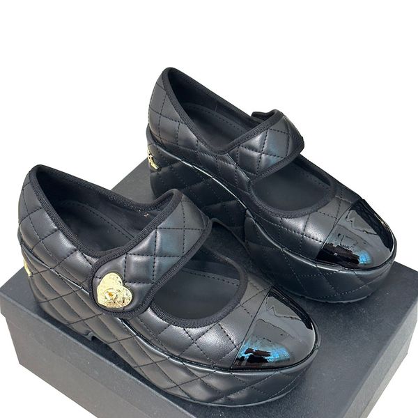 womens dress shoes wedge platform heels 7.5cm sandals lambskin patent leather pump designer matelasse mary jane casual shoe with heart-shape, Black
womens dress shoes wedge platform heels 7.5cm sandals lambskin patent leather pump designer matelasse mary jane casual shoe with heart-shape, Black