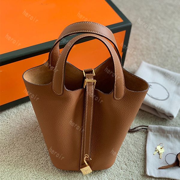 bucket bags leather tote bag with lock designer handbag gold palladium hardware open simple bag women calfskin picotin 18cm
bucket bags leather tote bag with lock designer handbag gold palladium hardware open simple bag women calfskin picotin 18cm