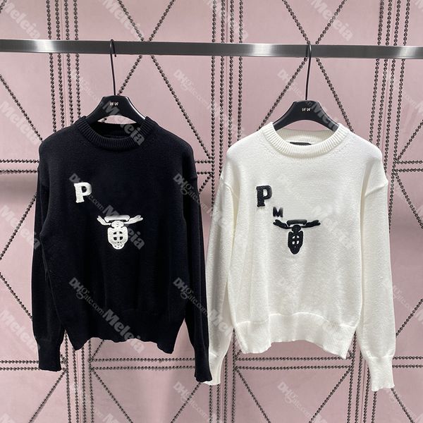 2 colors jacquard women sweaters solid breathable sweater letter embroidery knitted sweaters, White;black
2 colors jacquard women sweaters solid breathable sweater letter embroidery knitted sweaters, White;black