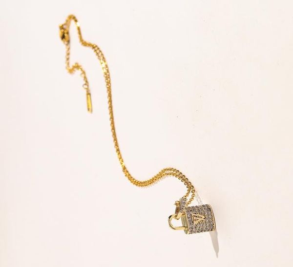 designer necklace choker chain crystal 18k gold plated 925 silver plated stainless steel letters pendant fashion womens jewelry zg8238082
designer necklace choker chain crystal 18k gold plated 925 silver plated stainless steel letters pendant fashion womens jewelry zg8238082