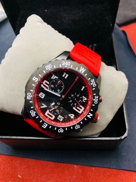2023 fashion men's sports watch swiss quartz movement chronograph all working high-quality watches black stainless steel case red rubbe, Slivery;black
2023 fashion men's sports watch swiss quartz movement chronograph all working high-quality watches black stainless steel case red rubbe, Slivery;black