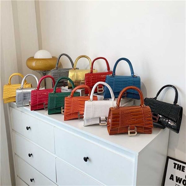 32% off handbag designer 2023 new one shoulder crossbody hourglass women's simple handheld foreign style bag
32% off handbag designer 2023 new one shoulder crossbody hourglass women's simple handheld foreign style bag