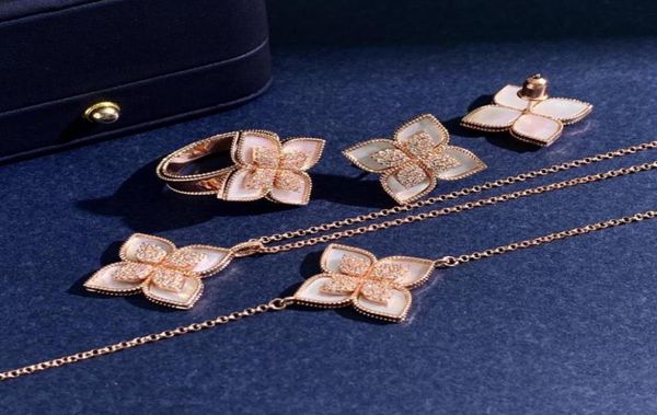 new designed rose gold flowers pendant women039s luck necklace full diamond four petals flower turquoise erhombic arrings ring 6722817, Silver
new designed rose gold flowers pendant women039s luck necklace full diamond four petals flower turquoise erhombic arrings ring 6722817, Silver