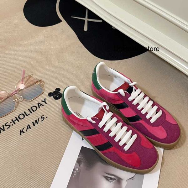 sneaker ggity trainers 7a luxury womens designer canvas leaves shoes mens retro women gazelle cobranded sneakers velvet patchwork chaussures
sneaker ggity trainers 7a luxury womens designer canvas leaves shoes mens retro women gazelle cobranded sneakers velvet patchwork chaussures