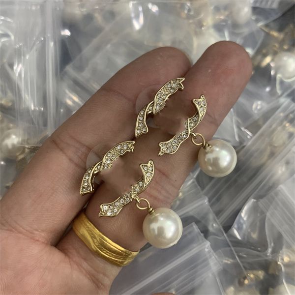 heart-shaped earrings designer stud luxury women ccity diamond pearl earring classics jewelry woman c earing 44, Golden;silver
heart-shaped earrings designer stud luxury women ccity diamond pearl earring classics jewelry woman c earing 44, Golden;silver
