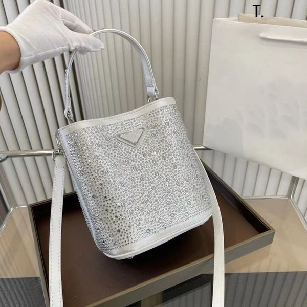 triangle metal label latest women's bags luxury women's bags designer bags fashion handbags bucket bags rhinestone crosses
triangle metal label latest women's bags luxury women's bags designer bags fashion handbags bucket bags rhinestone crosses