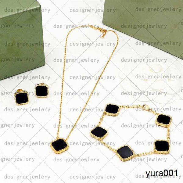 four leaf clover necklace womens gold pendant for women letter titanium steel jewelry girl wedding gifts for parties gold chain designer jew, Silver
four leaf clover necklace womens gold pendant for women letter titanium steel jewelry girl wedding gifts for parties gold chain designer jew, Silver