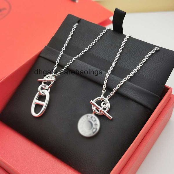 aher mas designer luxury nacklace silver pig nose necklace h round brand buckle q-shaped clavicle chain
aher mas designer luxury nacklace silver pig nose necklace h round brand buckle q-shaped clavicle chain