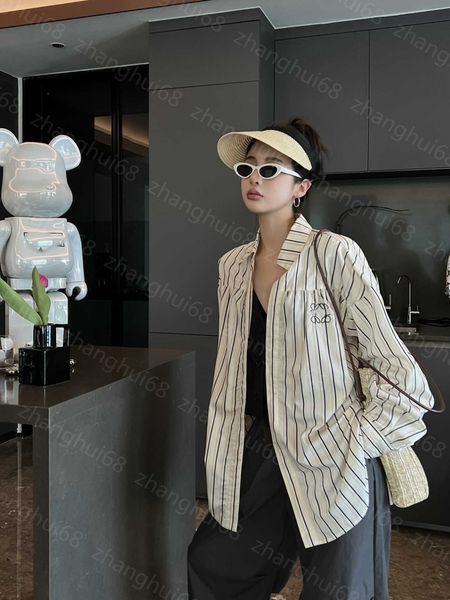 23ss women shirt womens designer clothing high neck blouse lapel new embroidered logo fake two vertical striped long-sleeved shirts women cl, White
23ss women shirt womens designer clothing high neck blouse lapel new embroidered logo fake two vertical striped long-sleeved shirts women cl, White