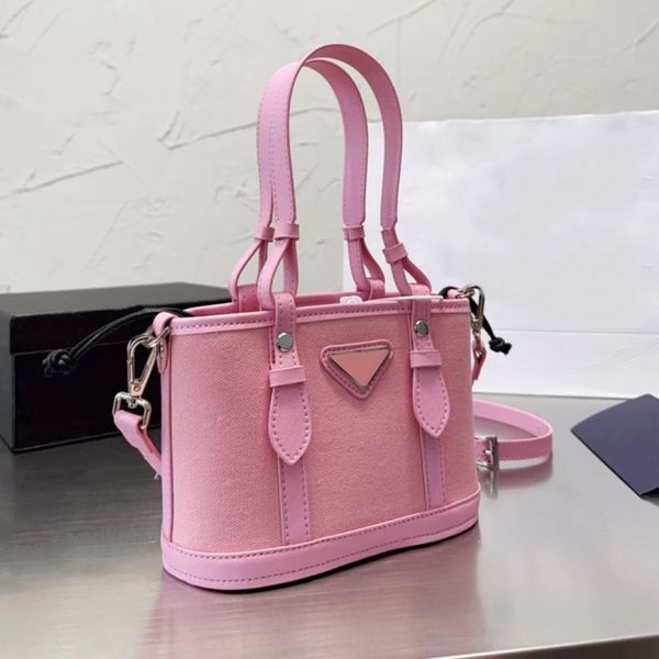 2023 basket shoulder bags handbag designer bag woman crossbody tote bag luxurys handbags lady small totes triangle 3 color 5a
2023 basket shoulder bags handbag designer bag woman crossbody tote bag luxurys handbags lady small totes triangle 3 color 5a