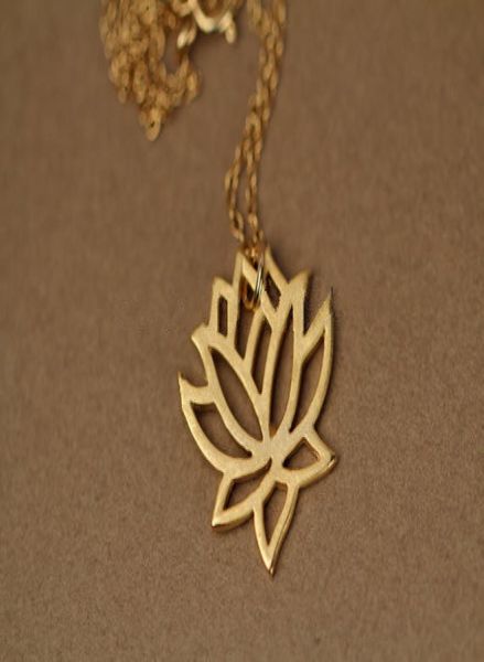 trendy big lotus pendant floral style of plants women039s neclaces7017751, Silver
trendy big lotus pendant floral style of plants women039s neclaces7017751, Silver