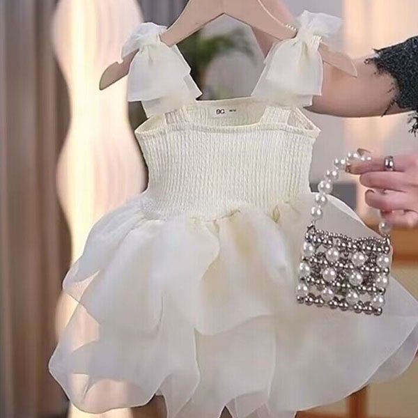 girls' new children's skirts in the summer of 2023, girls' sling fluffy dresses, baby princess dresses., Red;yellow
girls' new children's skirts in the summer of 2023, girls' sling fluffy dresses, baby princess dresses., Red;yellow