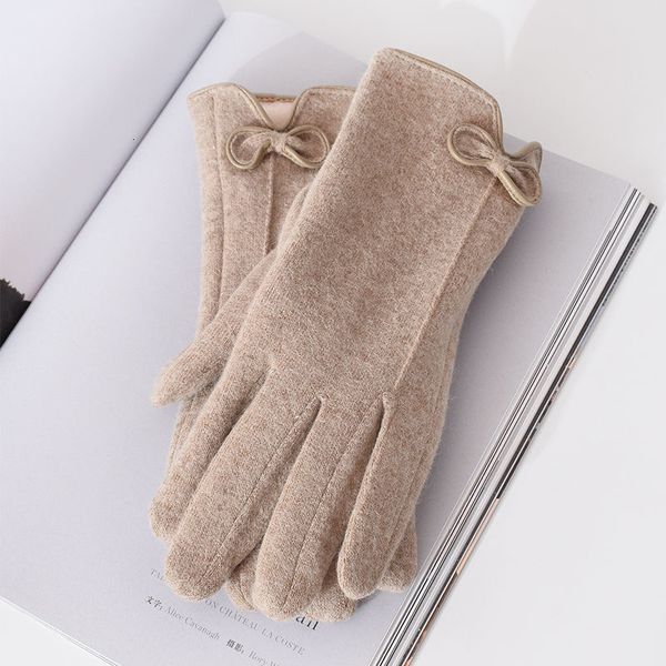 five fingers gloves women' winter cashmere touch screen warm gloves outdoor riding plus velvet thicken wool bow full finger driving mi, Blue;gray
five fingers gloves women' winter cashmere touch screen warm gloves outdoor riding plus velvet thicken wool bow full finger driving mi, Blue;gray