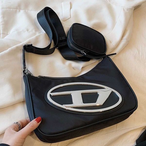 lightweight luxury handheld for women's 2023 summer new oxford fabric mother simple one shoulder crossbody bag
lightweight luxury handheld for women's 2023 summer new oxford fabric mother simple one shoulder crossbody bag