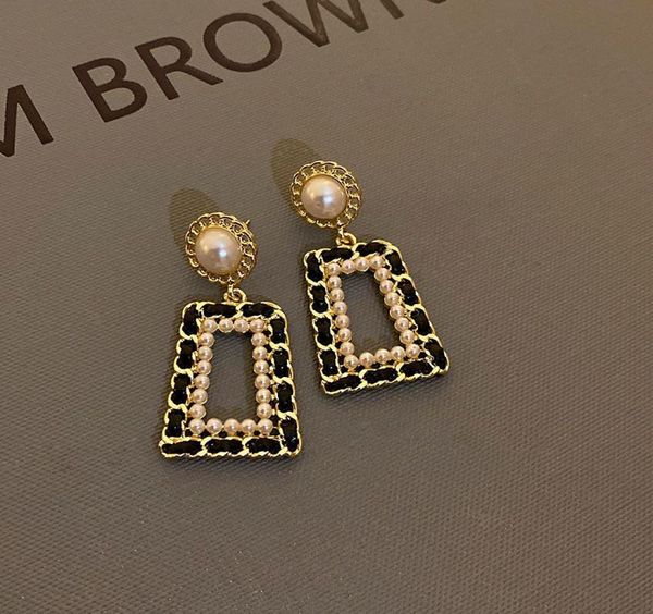 2023 retro charm leather pearl geometric earrings niche design light luxury highend earrings fashion unique for women no box7630483, Golden
2023 retro charm leather pearl geometric earrings niche design light luxury highend earrings fashion unique for women no box7630483, Golden