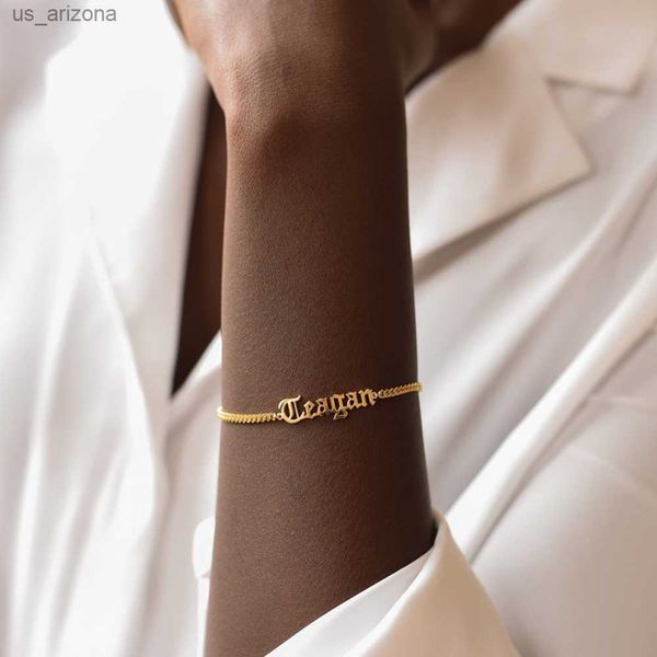 personality ladies stainless steel bracelet customized old english name cuban chain men's ladies retro fashion jewelry gift l230620, Golden;silver
personality ladies stainless steel bracelet customized old english name cuban chain men's ladies retro fashion jewelry gift l230620, Golden;silver