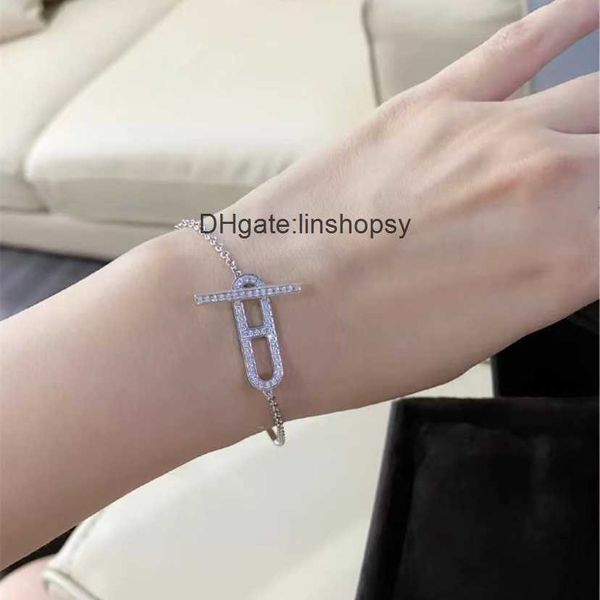 aher mas designer luxury brand enamel bracelet fashion pig nose full diamond bracelet women's h letter original buckle, Black
aher mas designer luxury brand enamel bracelet fashion pig nose full diamond bracelet women's h letter original buckle, Black