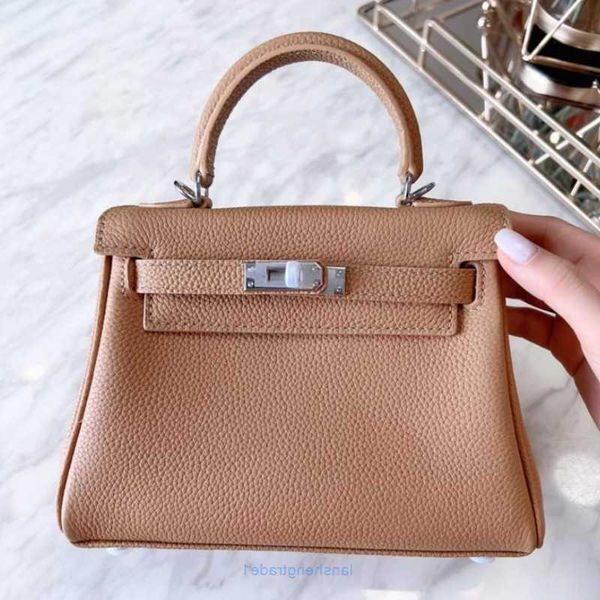 luxury genuine leather crossbody shoulder bags elegant totes authentic french paris h brand kellies 18cm 22cm 25cm 28cm new fashion handbags
luxury genuine leather crossbody shoulder bags elegant totes authentic french paris h brand kellies 18cm 22cm 25cm 28cm new fashion handbags
