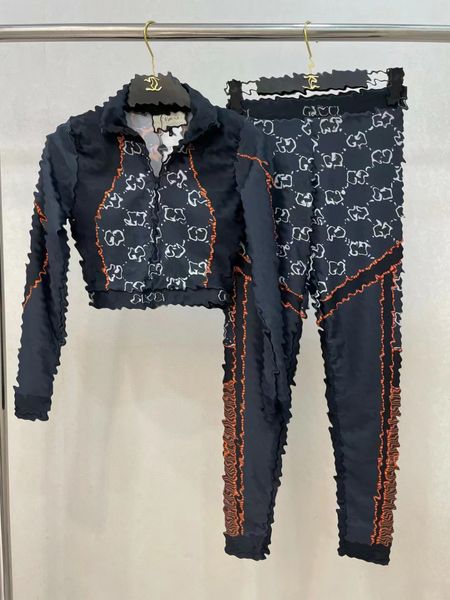 womens tracksuits designer tracksuits women sweater tracksuits autumn and winter new casual hooded sweater set high-quality letter printing, White
womens tracksuits designer tracksuits women sweater tracksuits autumn and winter new casual hooded sweater set high-quality letter printing, White