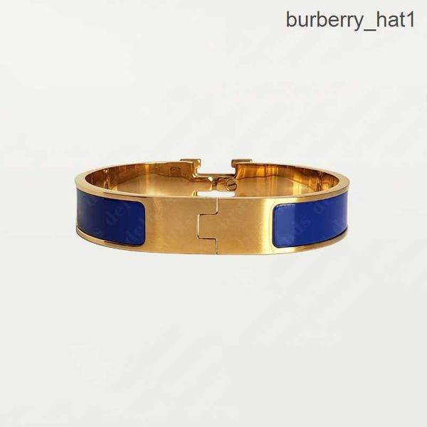 classic designer 18k gold bracelet men women birthday gift mother's day jewellery holiday gift, Black
classic designer 18k gold bracelet men women birthday gift mother's day jewellery holiday gift, Black