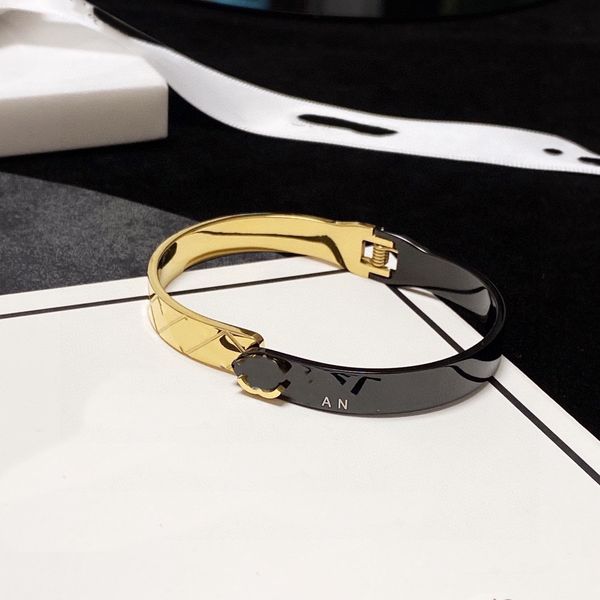 luxury opening bangle designer women classic jewelry letter ccity woman men gold charm bracelets with box 11, Black
luxury opening bangle designer women classic jewelry letter ccity woman men gold charm bracelets with box 11, Black