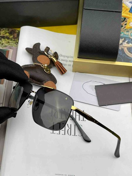mens sunglasses designer sunglasses for men fashion model special protection letter big leg double beam frame outdoor, White;black
mens sunglasses designer sunglasses for men fashion model special protection letter big leg double beam frame outdoor, White;black