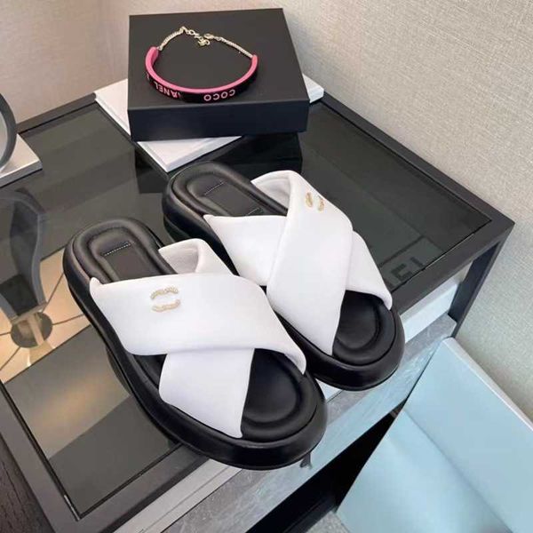 slipper designer shoes slides 2023 summer new style thick sole slippers female outsiders wearing shit crossing strap flat bottom beach bread, Black
slipper designer shoes slides 2023 summer new style thick sole slippers female outsiders wearing shit crossing strap flat bottom beach bread, Black