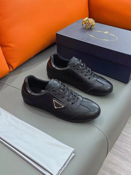 casual shoes men's sneakers new luxury design imported cowhide leather upper men's casual shoes size 38-40, Black
casual shoes men's sneakers new luxury design imported cowhide leather upper men's casual shoes size 38-40, Black