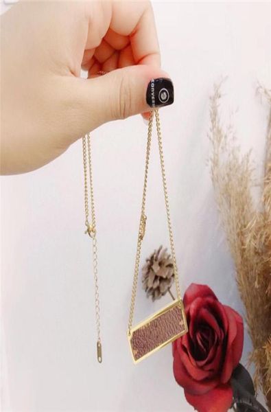 luxury designer jewelry women necklace gold lock pendant for men elegant silver chain necklaces and earrings2540748
luxury designer jewelry women necklace gold lock pendant for men elegant silver chain necklaces and earrings2540748