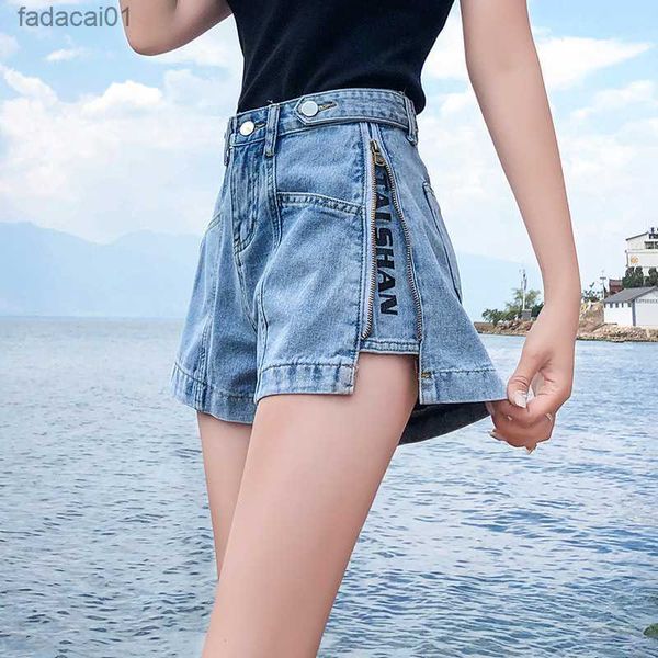 s5xl women's denim shorts fashion vintage high waist blue wide leg female side zipper caual summer ladies shorts jeans l230621, White;black
s5xl women's denim shorts fashion vintage high waist blue wide leg female side zipper caual summer ladies shorts jeans l230621, White;black