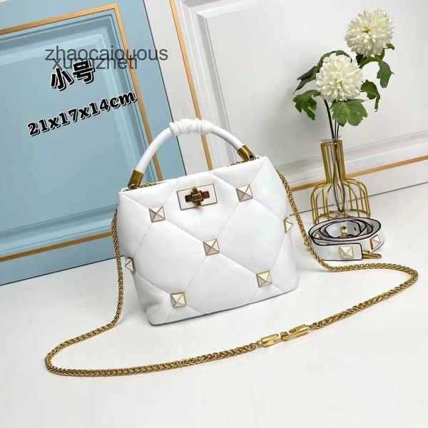 handbag luxury handheld valentins bags plaid designer handbag bag embroidery diamond women shoulder crossbody women's chain 28om
handbag luxury handheld valentins bags plaid designer handbag bag embroidery diamond women shoulder crossbody women's chain 28om