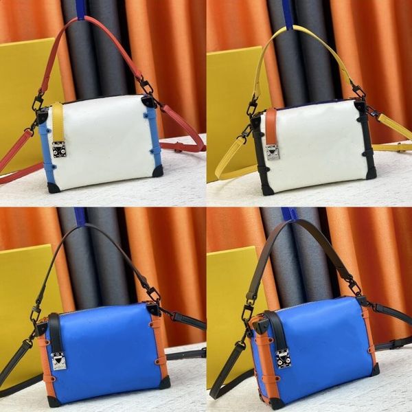 fashion designer tote bag women's classic print shoulder bag mini portable tote bag metallic crossbody bag temperament phone bag
fashion designer tote bag women's classic print shoulder bag mini portable tote bag metallic crossbody bag temperament phone bag