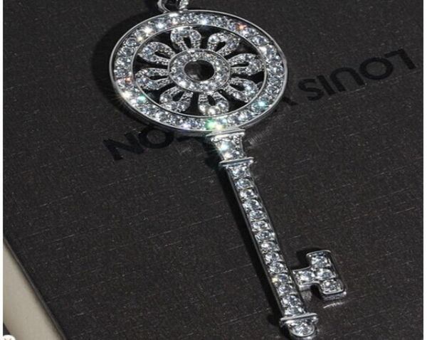 pop high fashion sparkling lady's 925 solid silver cz key pendant chain necklace for women5699020
pop high fashion sparkling lady's 925 solid silver cz key pendant chain necklace for women5699020