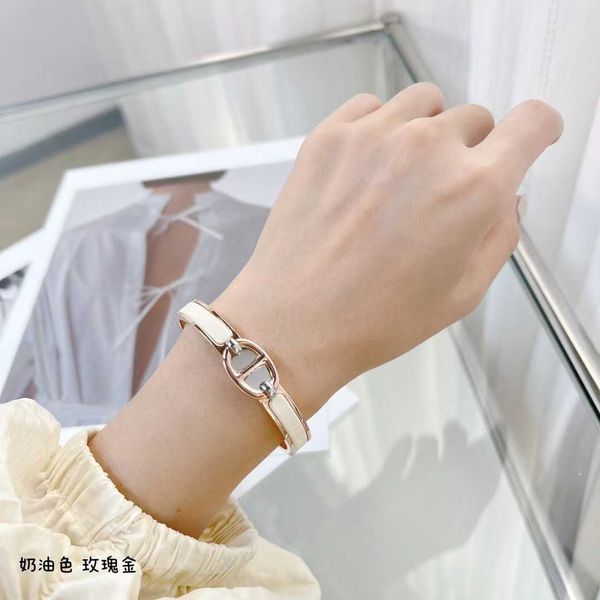 designer hemrres bracelet h family new enamel pig nose classic light luxury narrow edition simple and network red couple kafx, Black
designer hemrres bracelet h family new enamel pig nose classic light luxury narrow edition simple and network red couple kafx, Black