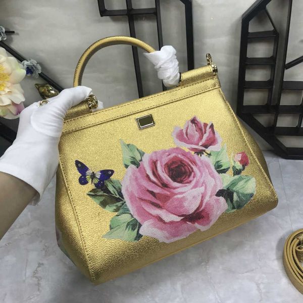 flowers luxurys handbag women designer elegant shoulder bags cowhide shopper crossbody mirror-quality cowhide lady rose purse 230715
flowers luxurys handbag women designer elegant shoulder bags cowhide shopper crossbody mirror-quality cowhide lady rose purse 230715