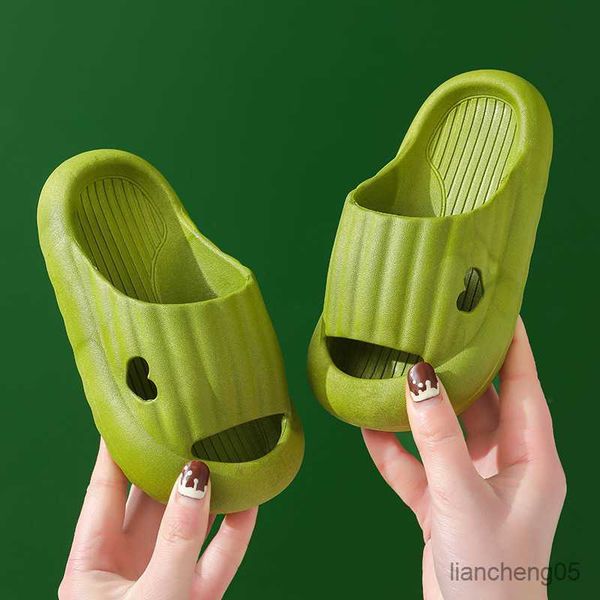 slipper children boys girls slippers summer toddler flip soft bottom baby slippers solid beach slide sandals eva kids shoes r230718, Black;grey
slipper children boys girls slippers summer toddler flip soft bottom baby slippers solid beach slide sandals eva kids shoes r230718, Black;grey