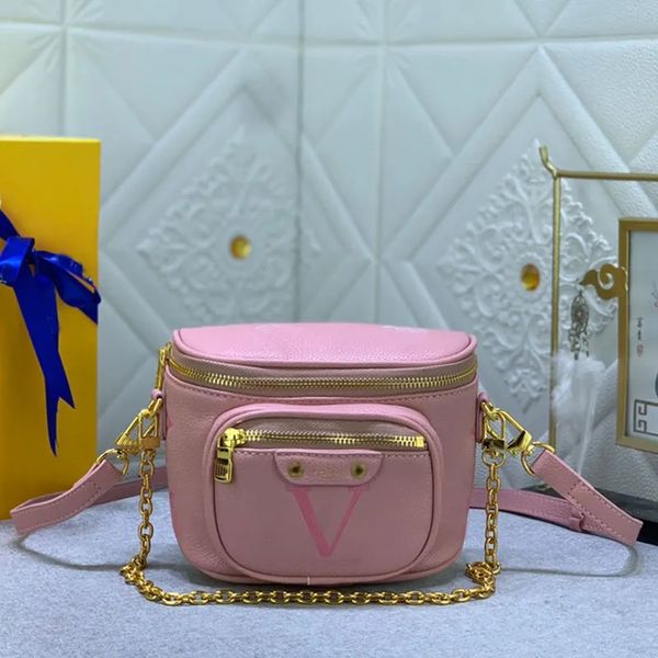 designer embossing fanny packs womens chain tote bag leather crossbody mini bumbag wallet men and women breast pack belt bag leisure, Black;red
designer embossing fanny packs womens chain tote bag leather crossbody mini bumbag wallet men and women breast pack belt bag leisure, Black;red