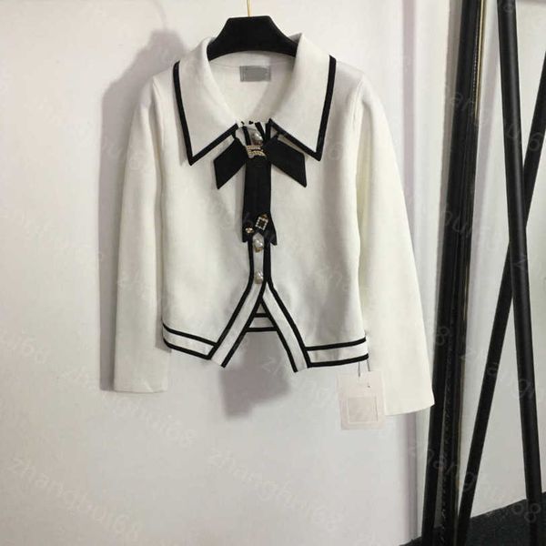 23ss womens designer clothing womens knits diamond-encrusted hardware decorated bow tie lapel long sleeve knitted cardigan womens clothes a1, White
23ss womens designer clothing womens knits diamond-encrusted hardware decorated bow tie lapel long sleeve knitted cardigan womens clothes a1, White