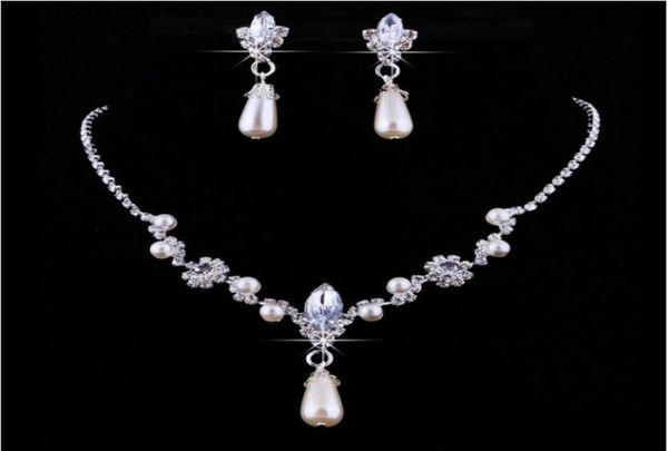 2018 crystal drop pearls silver plated necklace imitation earrings wedding jewelry sets for bride bridesmaids women bridal accesso7288840, White
2018 crystal drop pearls silver plated necklace imitation earrings wedding jewelry sets for bride bridesmaids women bridal accesso7288840, White