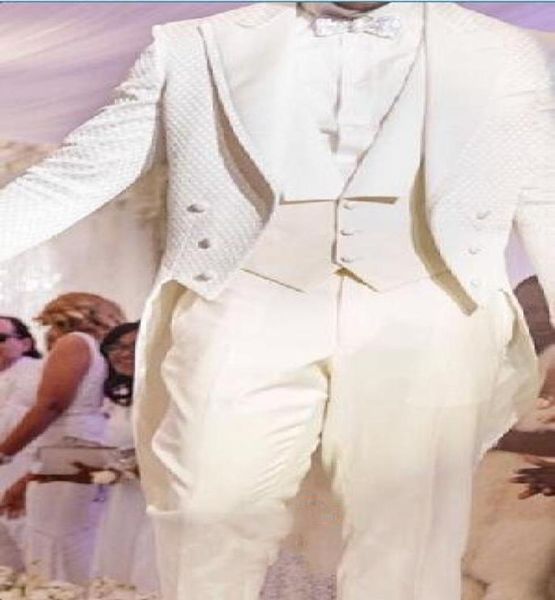 ivory tailcoat formal wedding men suits peak lapel new three pieces business groom tuxedos jacketpantsvesttie w9303041791, Black;gray
ivory tailcoat formal wedding men suits peak lapel new three pieces business groom tuxedos jacketpantsvesttie w9303041791, Black;gray