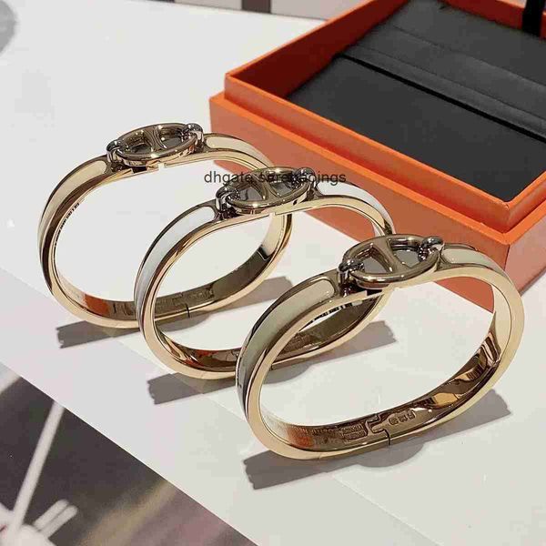aher mas designer luxury brand enamel bracelet h pig nose enamel bracelet 18k gold non fading fashion jewelry, Black
aher mas designer luxury brand enamel bracelet h pig nose enamel bracelet 18k gold non fading fashion jewelry, Black