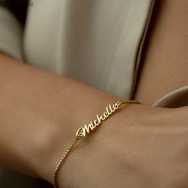 custom name bracelet for women men silver stainless steel bracelet jewelry box chain personalized font beautiful holiday gift l230620, Golden;silver
custom name bracelet for women men silver stainless steel bracelet jewelry box chain personalized font beautiful holiday gift l230620, Golden;silver